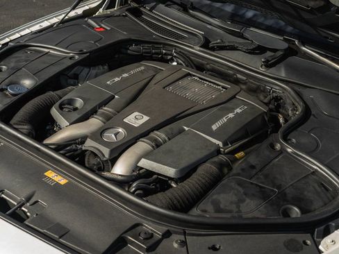 Used 2015 Mercedes-Benz S 63 AMG 4MATIC Coupe image 31