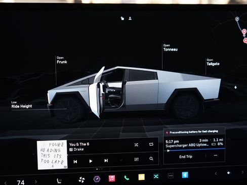 Used 2024 Tesla Cybertruck AWD Crew Cab image 16