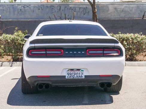 Used 2017 Dodge Challenger R/T RWD image 8