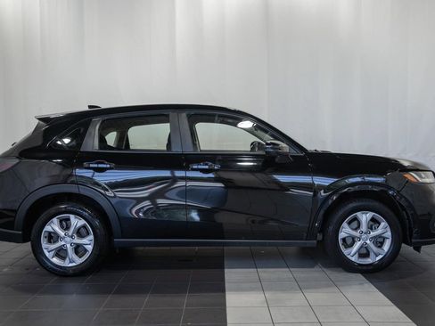 Used 2023 Honda HR-V LX image 3