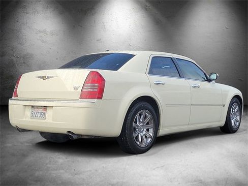 Used 2006 Chrysler 300 C image 3