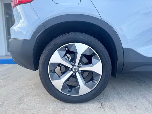 Used 2024 Volvo XC40 B5 Plus w/ Protection Package Premier image 24