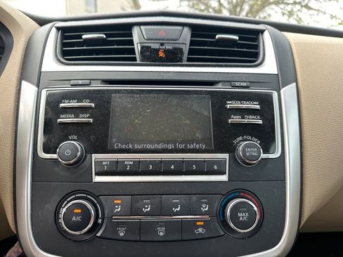 Used 2016 Nissan Altima 2.5 S w/ Power Driver Seat Package image 17