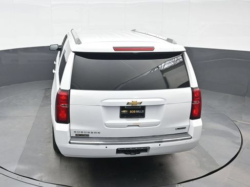 Used 2018 Chevrolet Suburban Premier RWD image 20