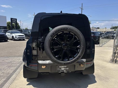 New 2026 Land Rover Defender 110 OCTA AWD/4WD image 6