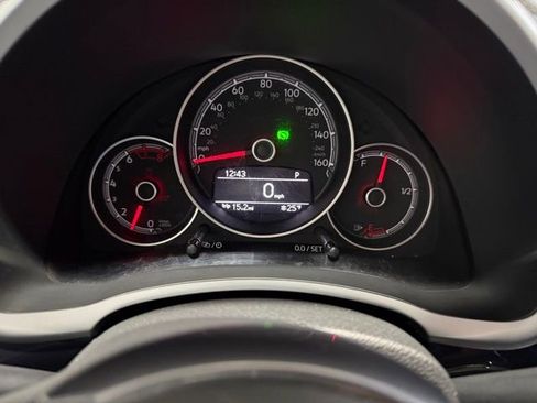 Used 2018 Volkswagen Beetle 2.0T SE image 24