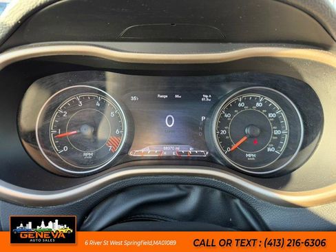 Used 2015 Jeep Cherokee Limited image 14