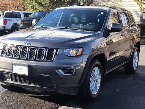 Used 2017 Jeep Grand Cherokee Laredo w/ Quick Order Package 23E image 4