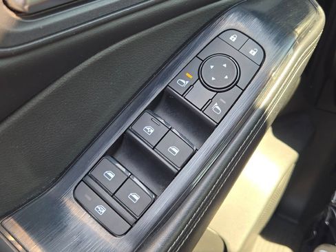 Used 2024 Nissan Rogue SV AWD/4WD image 27