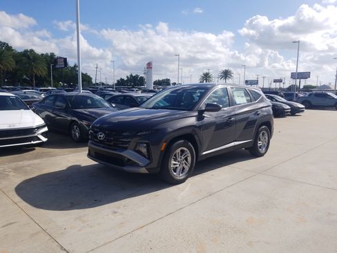New 2026 Hyundai Tucson SE FWD image 3