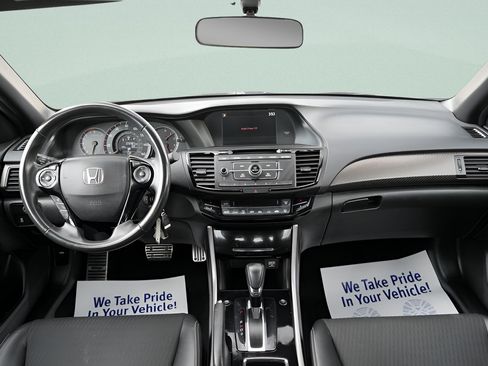 Used 2017 Honda Accord Sport image 16