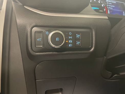 Used 2022 Ford Explorer XLT w/ Equipment Group 202A image 20