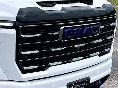 Used 2024 GMC Sierra 2500 AT4 w/ AT4 Premium Plus Package AWD/4WD image 34