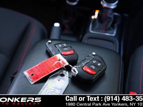 Used 2023 Jeep Wrangler Unlimited Rubicon w/ Safety Group image 59