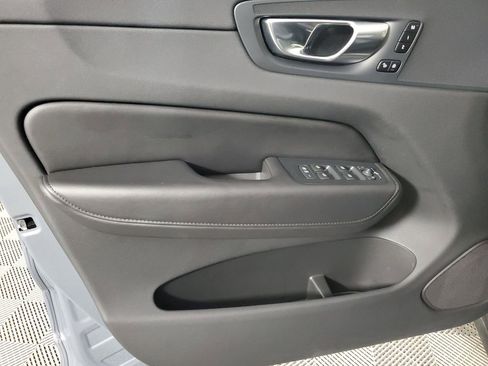 Certified 2023 Volvo XC60 B5 Plus w/ Protection Package Premier image 21