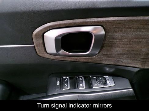 Used 2022 Kia Sorento S image 18