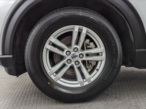 Used 2020 Ford Explorer XLT image 26