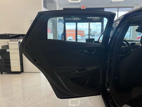 Used 2025 Chevrolet Malibu LT image 35