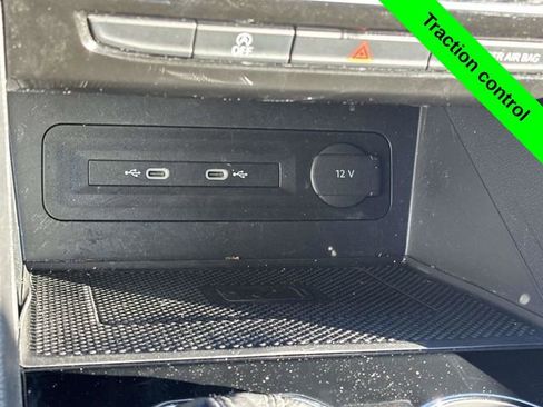 Used 2023 Volkswagen Atlas Cross Sport SE image 21