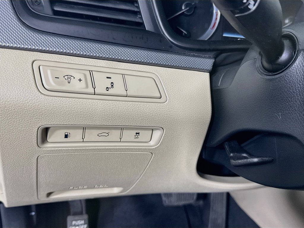 Used 2019 Hyundai Sonata SEL w/ Winter Weather Package FWD image 18