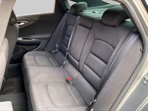 Used 2017 Chevrolet Malibu LT FWD image 20