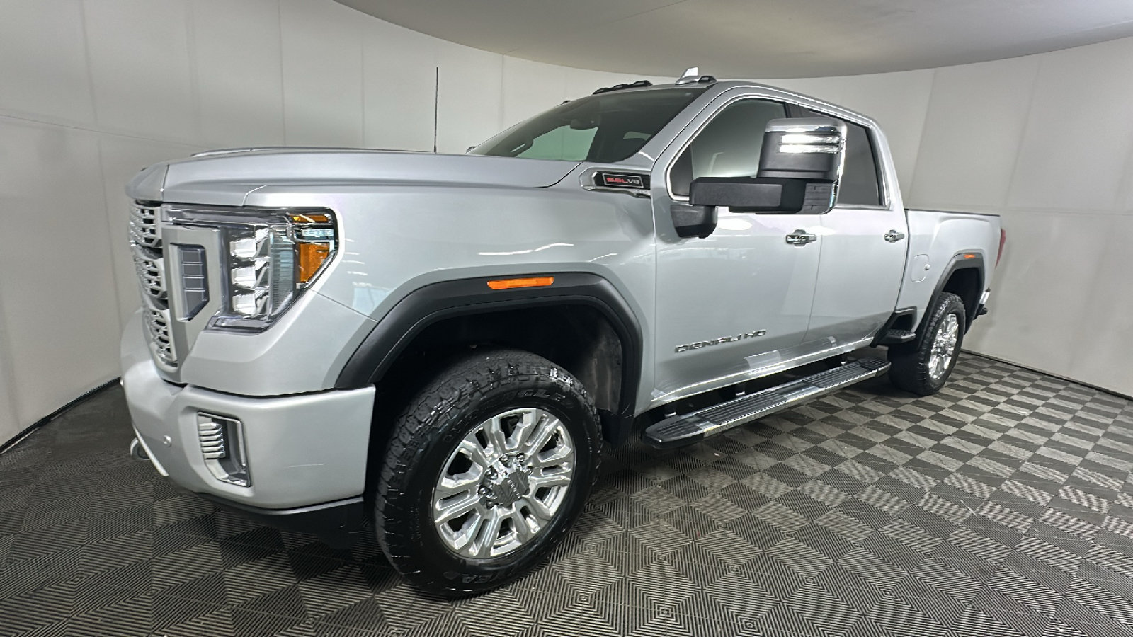 Used 2022 GMC Sierra 2500 Denali AWD/4WD image 8