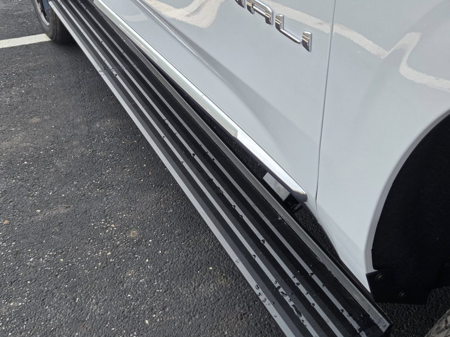 New 2026 GMC Yukon Denali w/ Sun & Power Step Package AWD/4WD image 23