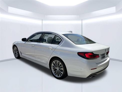 Used 2021 BMW 530i w/ Premium Package RWD image 5