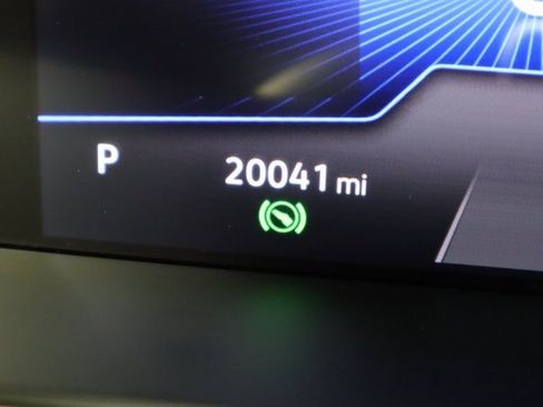 Used 2024 Volkswagen Tiguan Wolfsburg Edition image 34