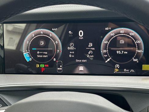 New 2026 Volkswagen Tiguan SE R-Line AWD/4WD image 23