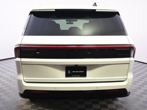 New 2026 Lincoln Navigator Reserve AWD/4WD image 5