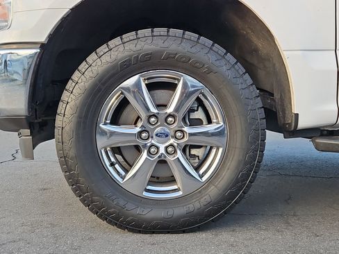 Used 2019 Ford F150 XLT w/ Equipment Group 302A Luxury image 13