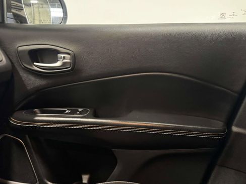 Used 2020 Jeep Compass Latitude w/ Popular Equipment Group image 29