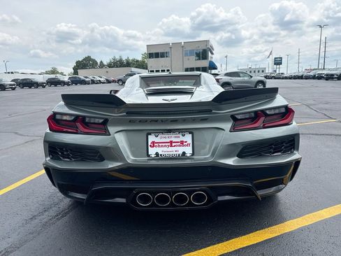 Used 2024 Chevrolet Corvette Z06 RWD image 21