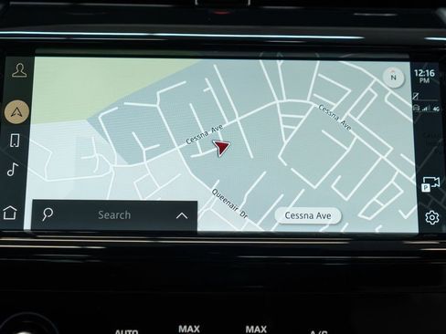 Used 2023 Land Rover Discovery Sport S R-Dynamic image 23