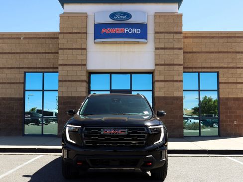 Used 2024 GMC Acadia AT4 w/ Luxury Package AWD/4WD image 3