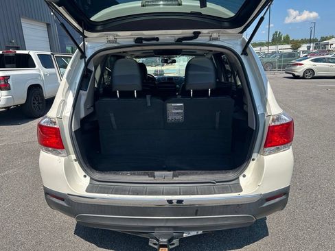 Used 2012 Toyota Highlander Limited w/ Tow Pkg AWD/4WD image 26