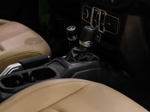 Used 2019 Jeep Wrangler Unlimited Rubicon AWD/4WD image 53