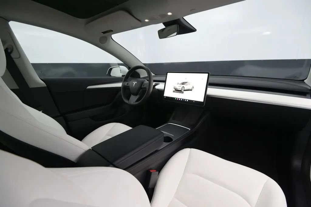 Used 2022 Tesla Model 3 Long Range AWD/4WD image 43