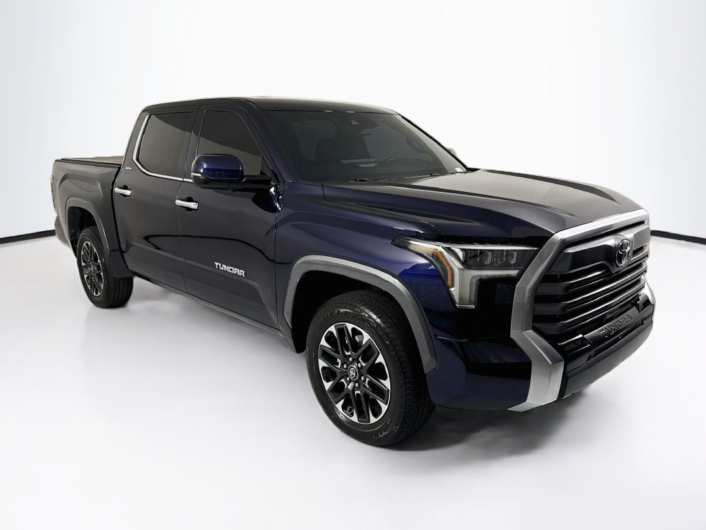 Used 2025 Toyota Tundra Limited AWD/4WD image 3