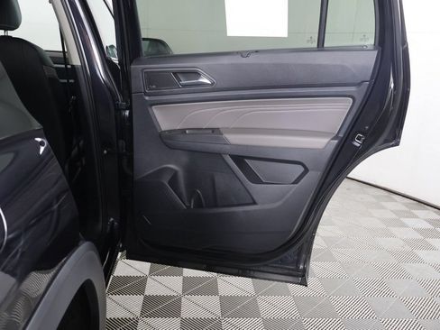 Used 2023 Volkswagen Atlas SEL Premium R-Line AWD/4WD image 29