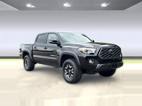 Used 2022 Toyota Tacoma TRD Off-Road image 16