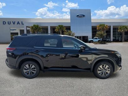 Used 2025 Nissan Pathfinder SV