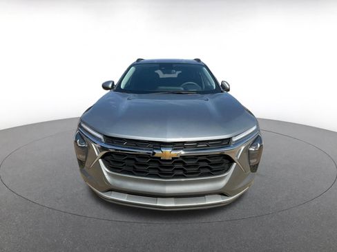 Used 2025 Chevrolet Trax LT image 5