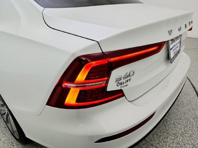Used 2020 Volvo S60 T5 Momentum FWD image 41