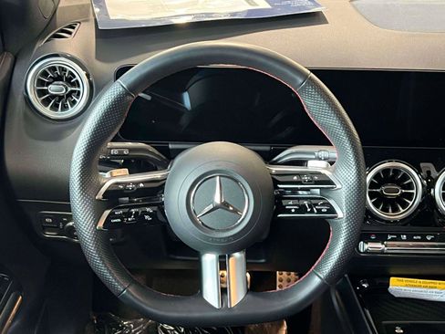 Used 2025 Mercedes-Benz GLA 250 4MATIC image 9