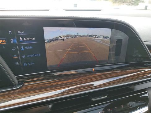 Used 2021 Cadillac Escalade ESV Premium Luxury image 16