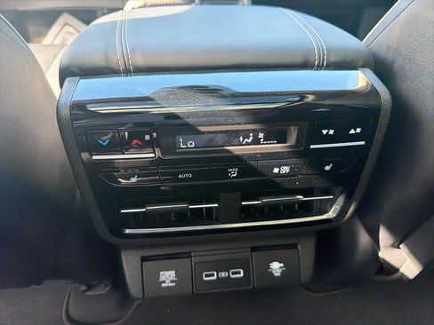 Used 2023 Acura MDX SH-AWD w/ Advance Package image 21