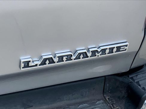Used 2023 RAM 1500 Laramie AWD/4WD image 19