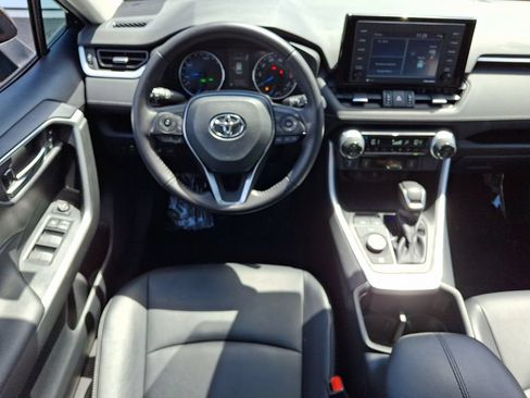 Certified 2022 Toyota RAV4 XLE Premium AWD/4WD image 12